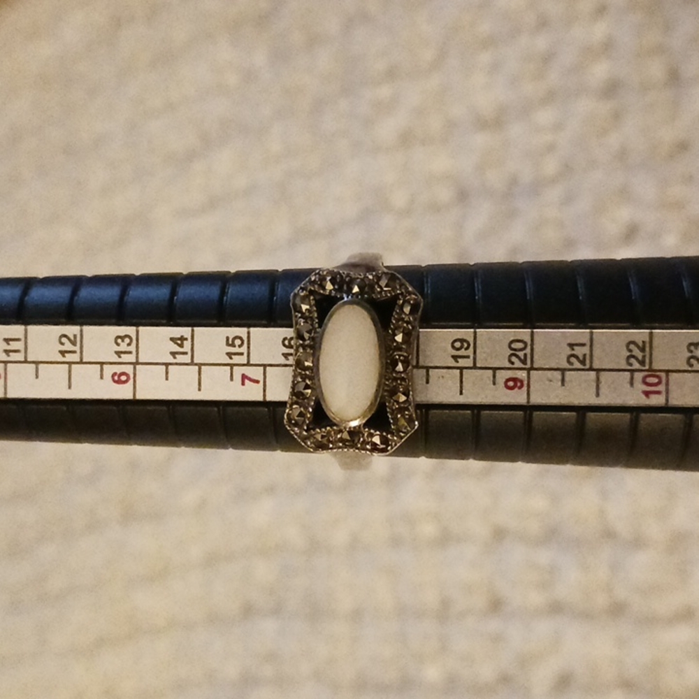 GORGEOUS Antique/Vintage 1950's Sterling Silver Ring with Real Diamonds - Picture 16 of 16